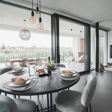 別荘 Montelino Boutiquehouse